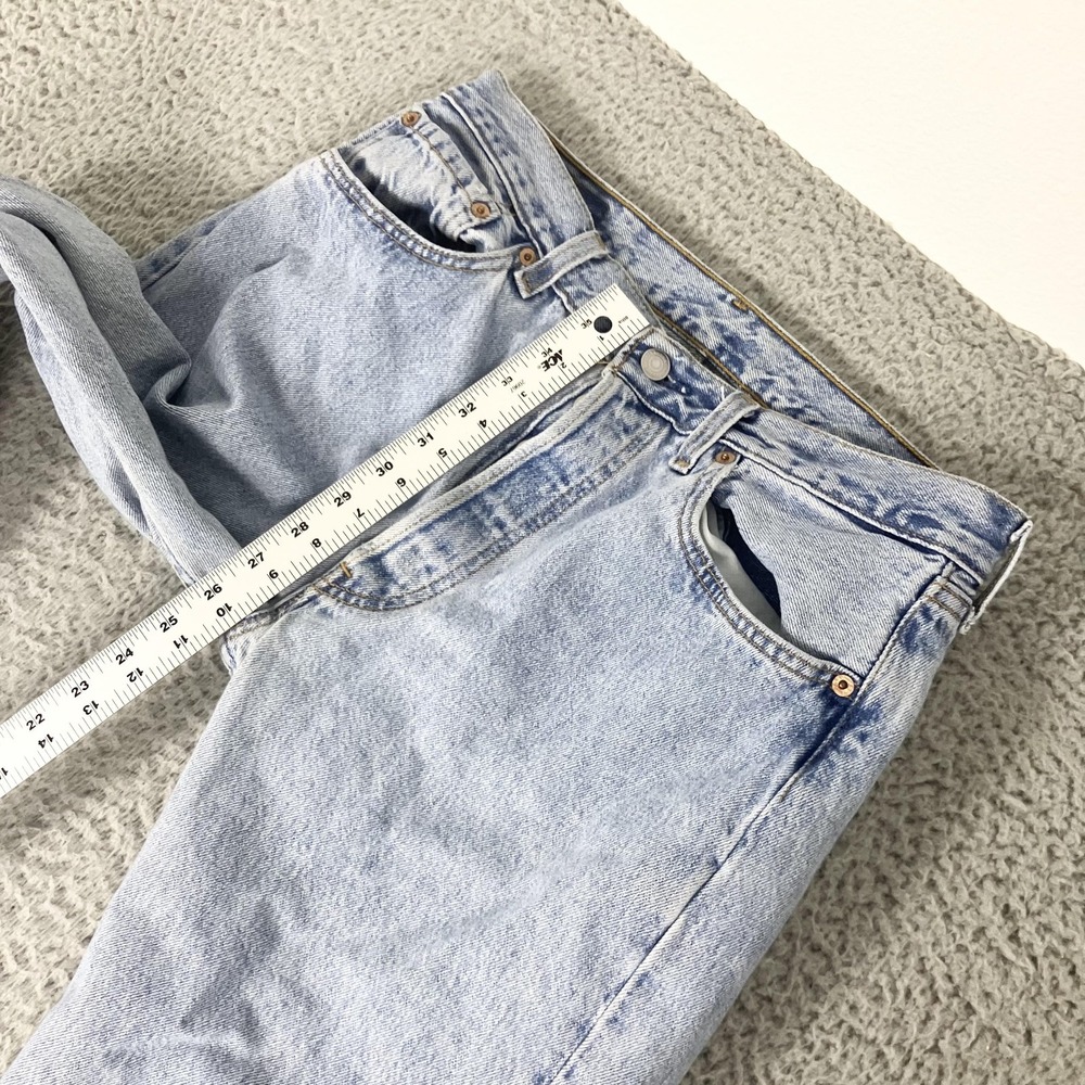Vintage Levis 501 Jeans Mens 33x29 Light Blue Denim Button Fly Made USA 90s - Picture 3 of 6